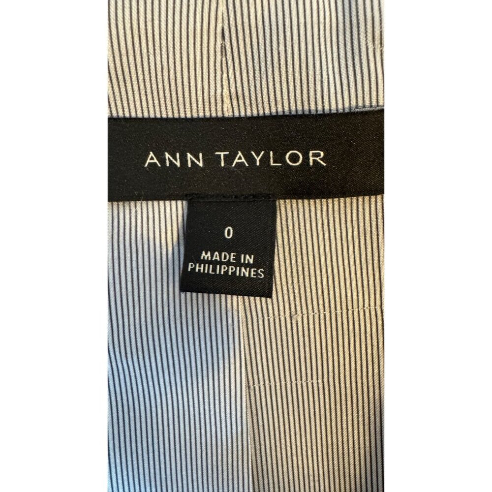 Ann Taylor Size 0 Gray Blazer Fitted 2-Button Front Polyester/Rayon/Spandex - Picture 3 of 15